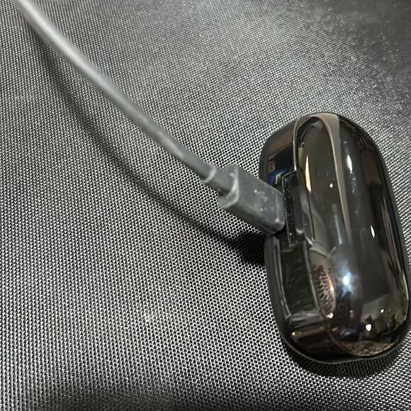 Echo Buds Ear Active Noise Cancellation (2021 release, 2nd gen) - Picture 3 of 5